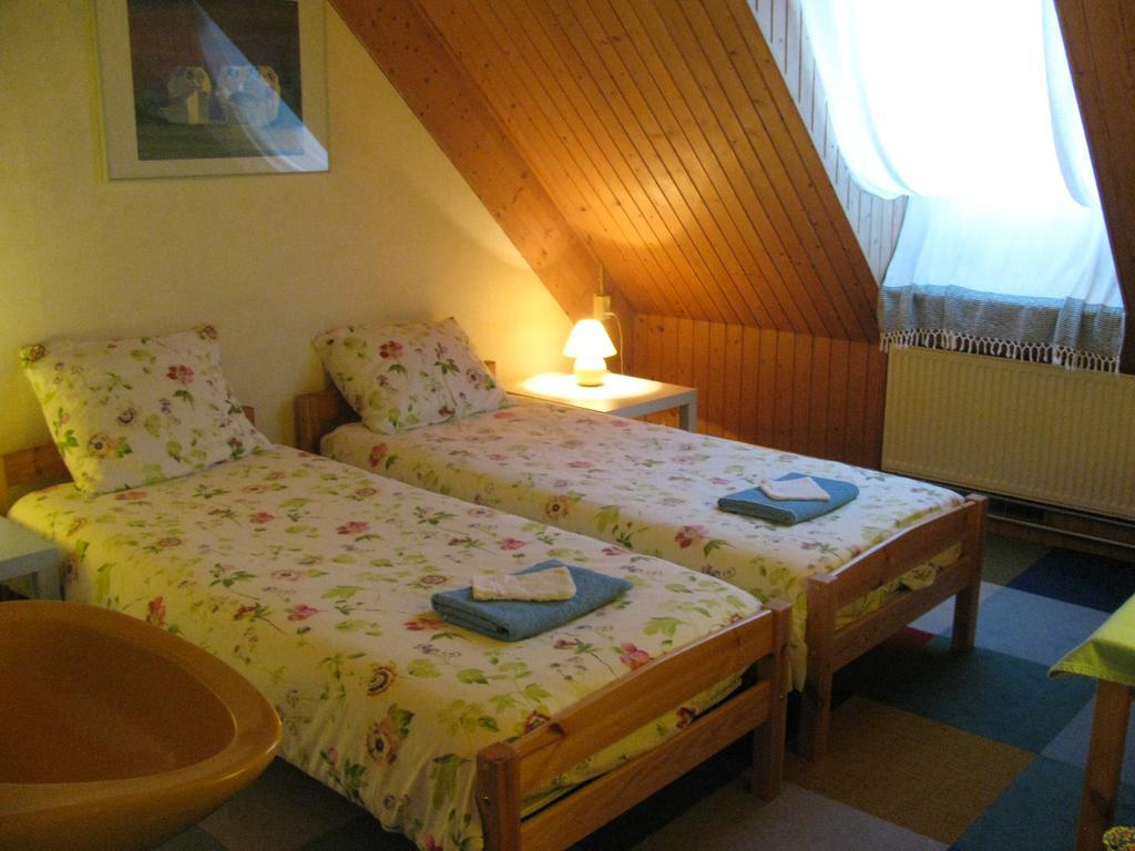 Rustherberg Valthermond Bagian luar foto